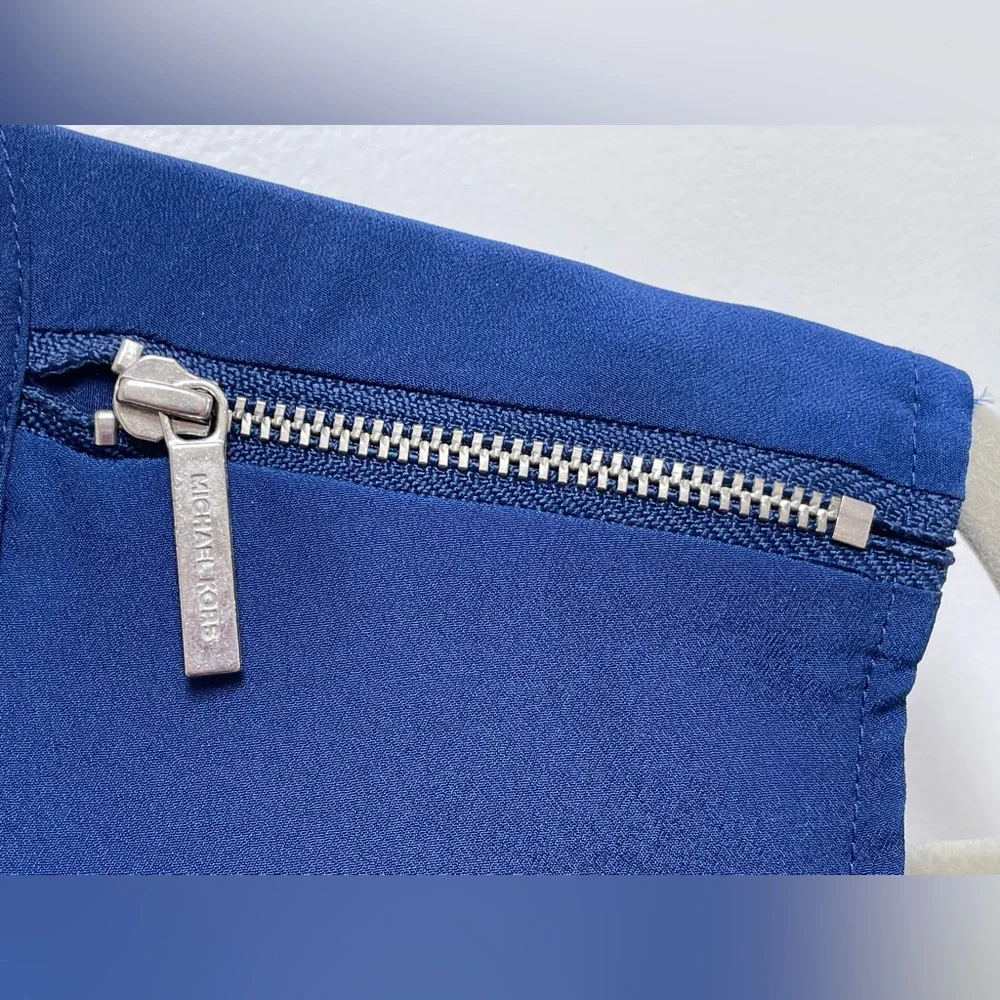 ☀️2/$20 Michael Kors Blue Sleeveless Boxy Blouse w Zipper Shoulder Design | EUC